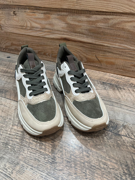 EVEN sneakers