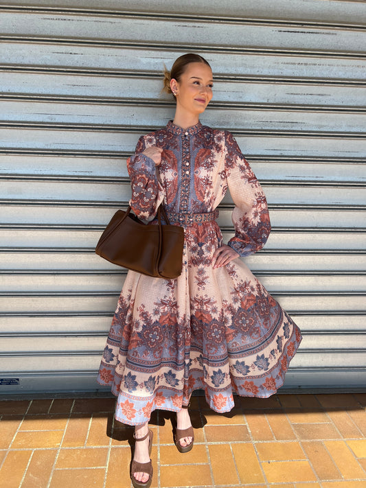 MARA robe